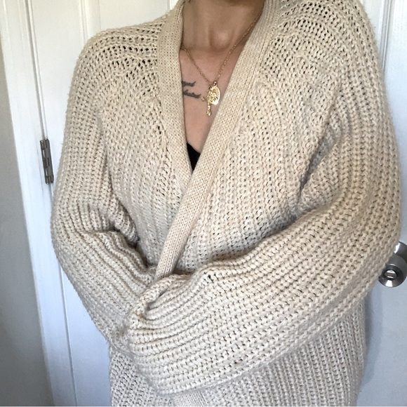 Chunky Knit Beige Long Sleeve Cardigan - Picture 10 of 16